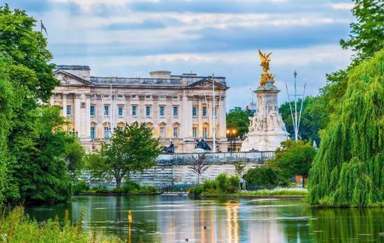 鐨囧鐨勫ア鍗庝笌灏婅吹,涓栫晫鐨囧寰$敤娓呭崟