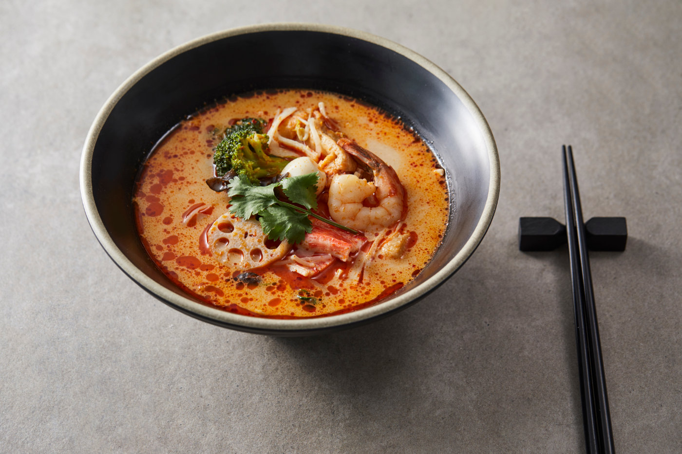 一碗麻辣烫拯救了一条马路,一碗麻辣烫惹的祸