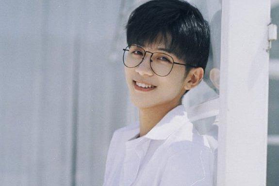 十二星座里摩羯和白羊谁最厉害,十二星座白羊座和摩羯座有多漂亮