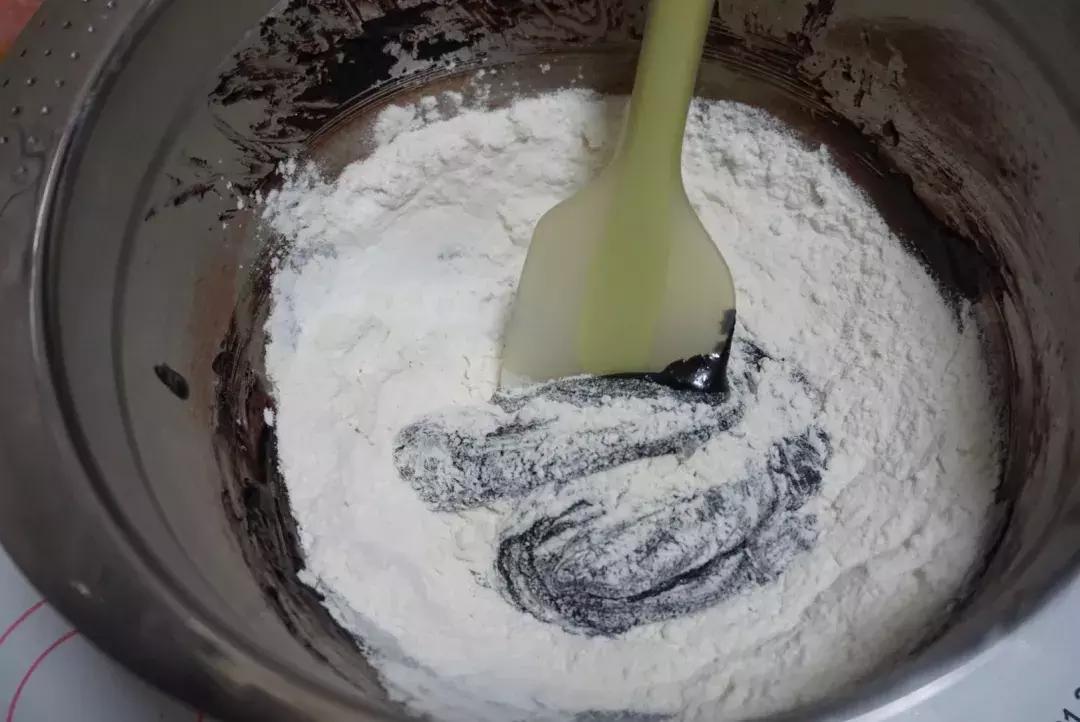 趣多多巧克力饼干生产地址在哪,巧克力饼干趣多多