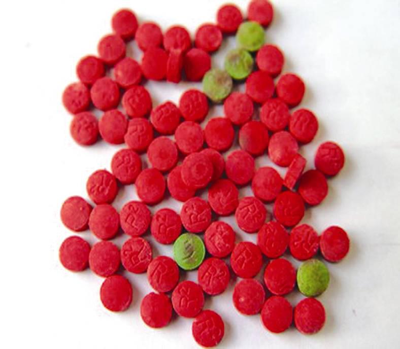 禁毒科普吸食合成毒品的危害,禁毒小知识吸毒后的症状警察讲解