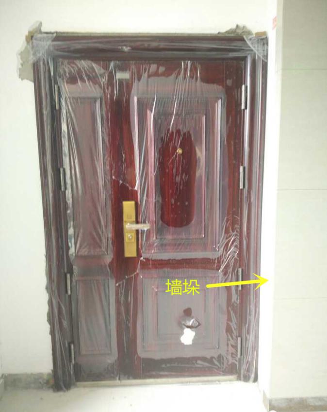 防盗门被撞凹陷修还是换呢,防盗门使劲撞才能开门怎么回事