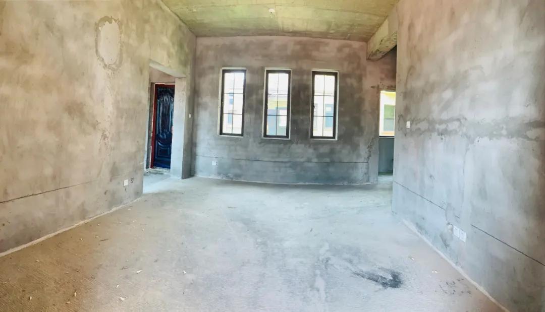 现在新建的小别墅,即将全面完工的别墅