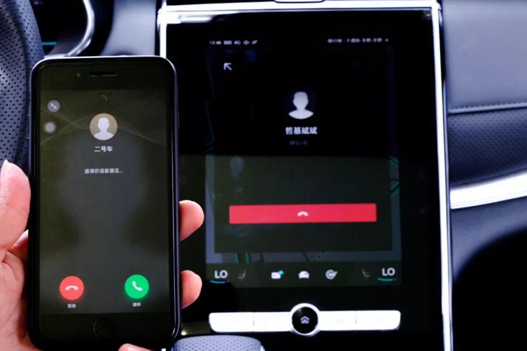 荣威rx5max1.5自动智能座舱豪华版,荣威rx5plus与荣威rx5max的区别