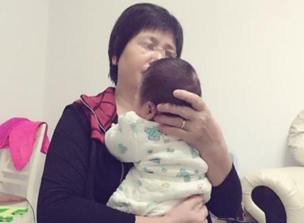 产妇可以自己抱婴儿出院吗,在医院生的孩子出院谁抱合适