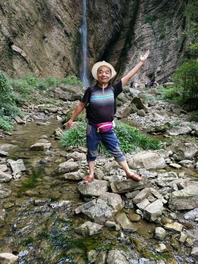 西漂湾瀑布群,建始西漂湾瀑布群