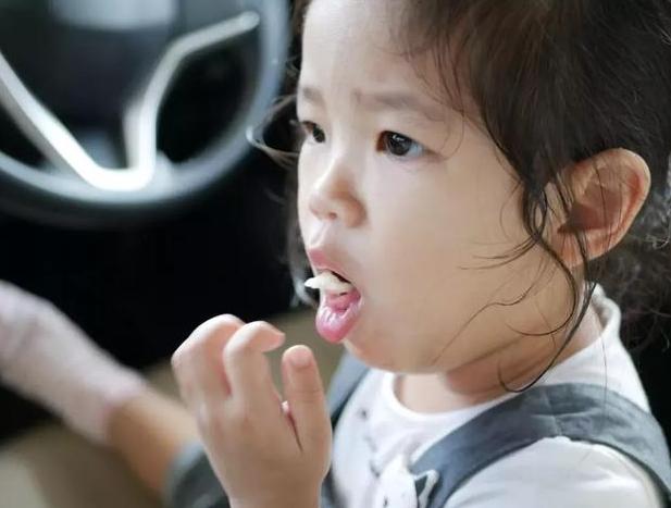 宝宝被食物噎住了怎么快速解决,宝宝被食物卡住的案例