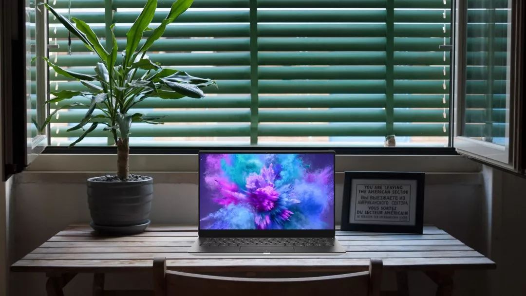 把一个ppt背景换成另一个ppt背景,ppt的每一页的背景模板都一样