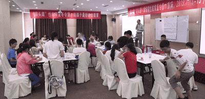 大学老师开性教育课堂，42个男女孩一起淡定讨论，家长都点赞