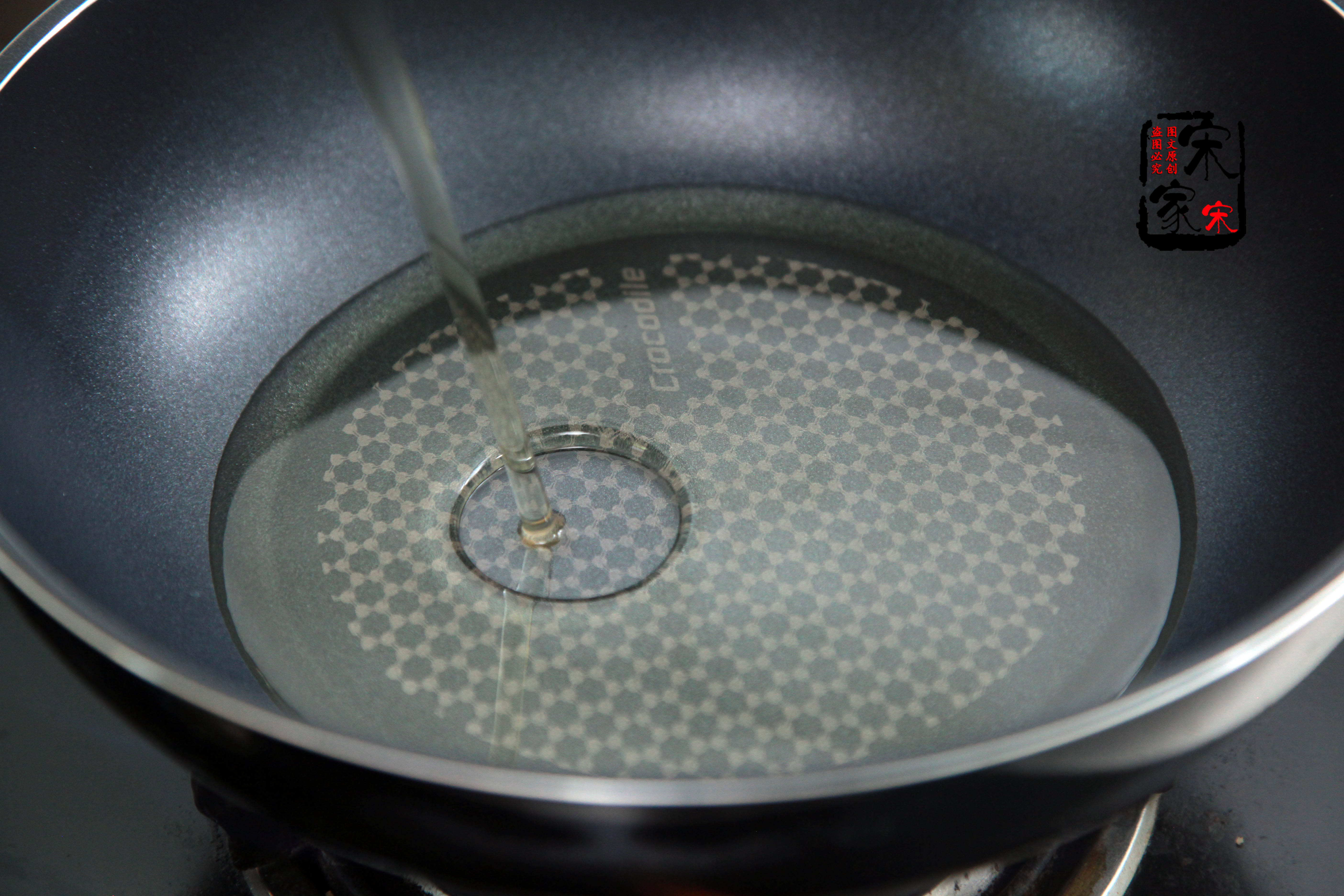 鸡胸肉这样做才好吃不炒不油炸,炒鸡胸肉丁嫩而不柴的诀窍