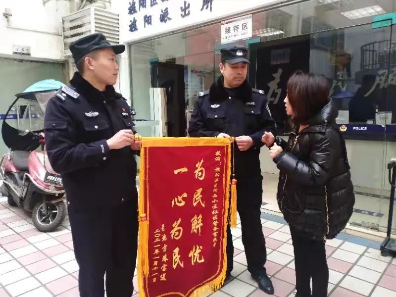 锆石钻石价目表,有没有几千块钱一克拉的锆石