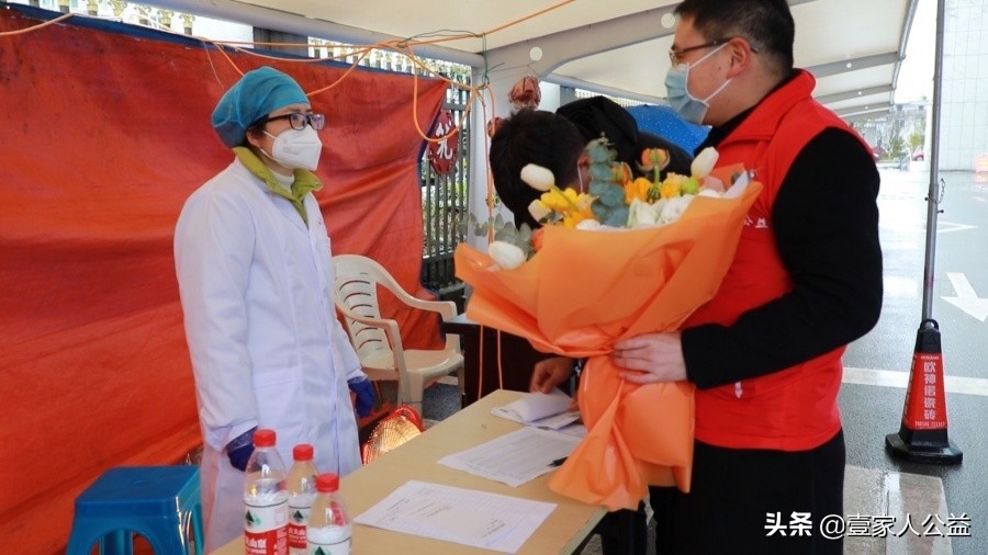 讲述平凡社工故事,讲述社工故事展示社工风采演讲