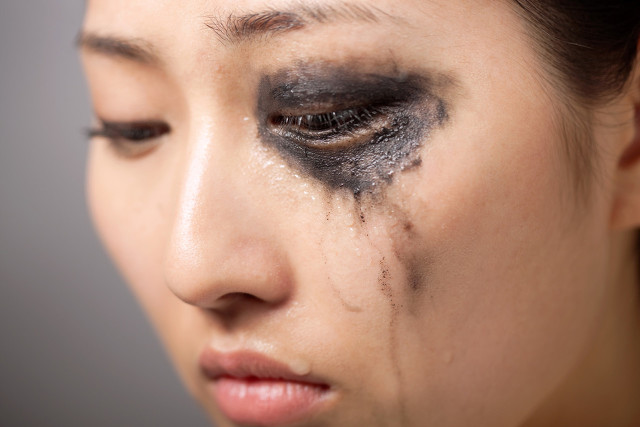 被老婆发现了私生女怎么办,丈夫有私生女婚姻还要继续吗