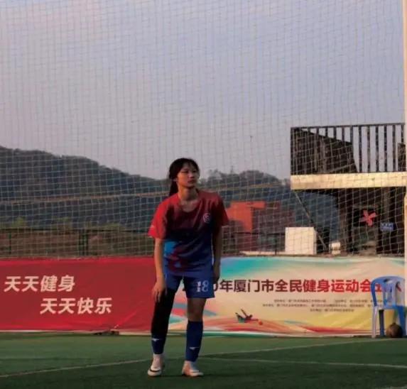 铿锵玫瑰中国女足精彩进球,铿锵玫瑰校园女足