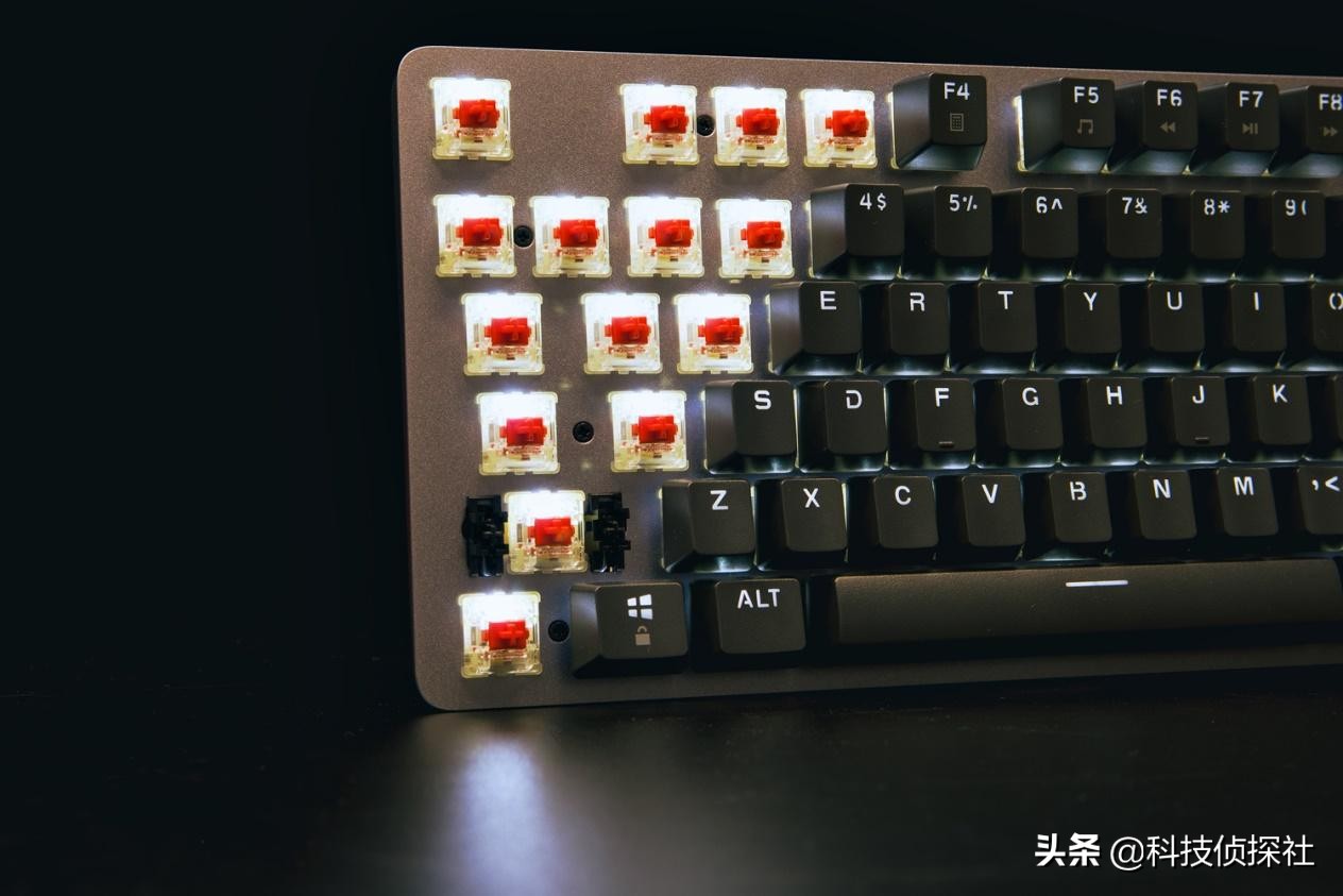 罗技k845背光机械键盘体验,罗技k845机械键盘linefriends