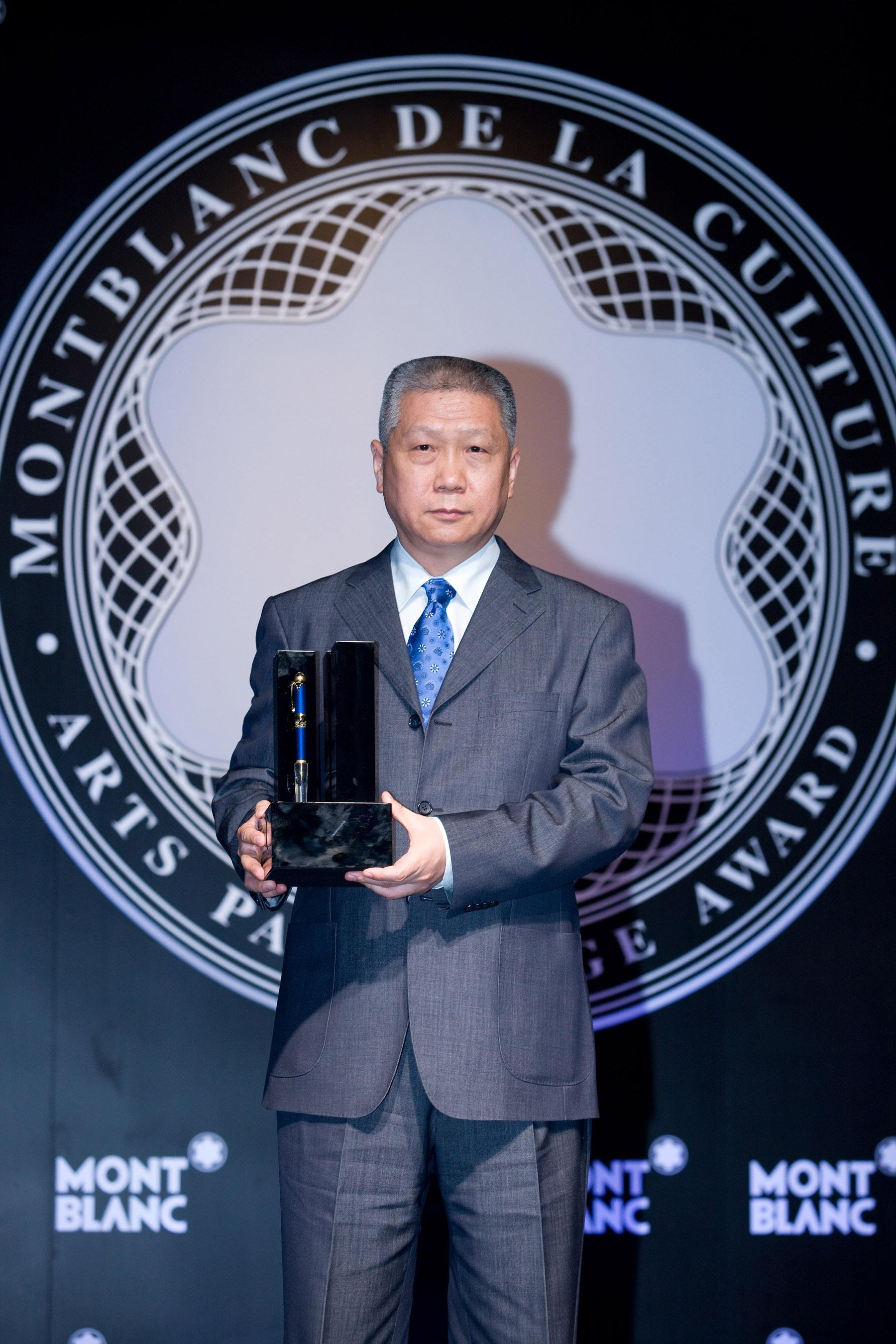 马未都的起家史：为啥偏不收中国字画？王朔：捡破烂的能没点数？