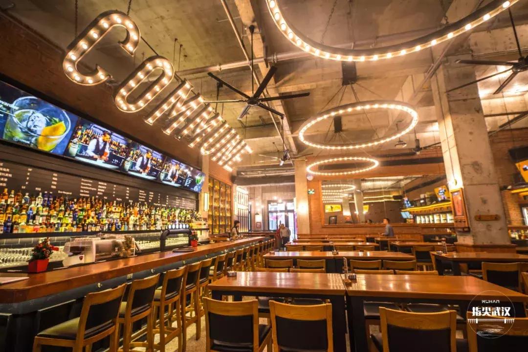 冬天不喝酒就像青春喂了狗，武汉冬日酒吧指南是时候安排了