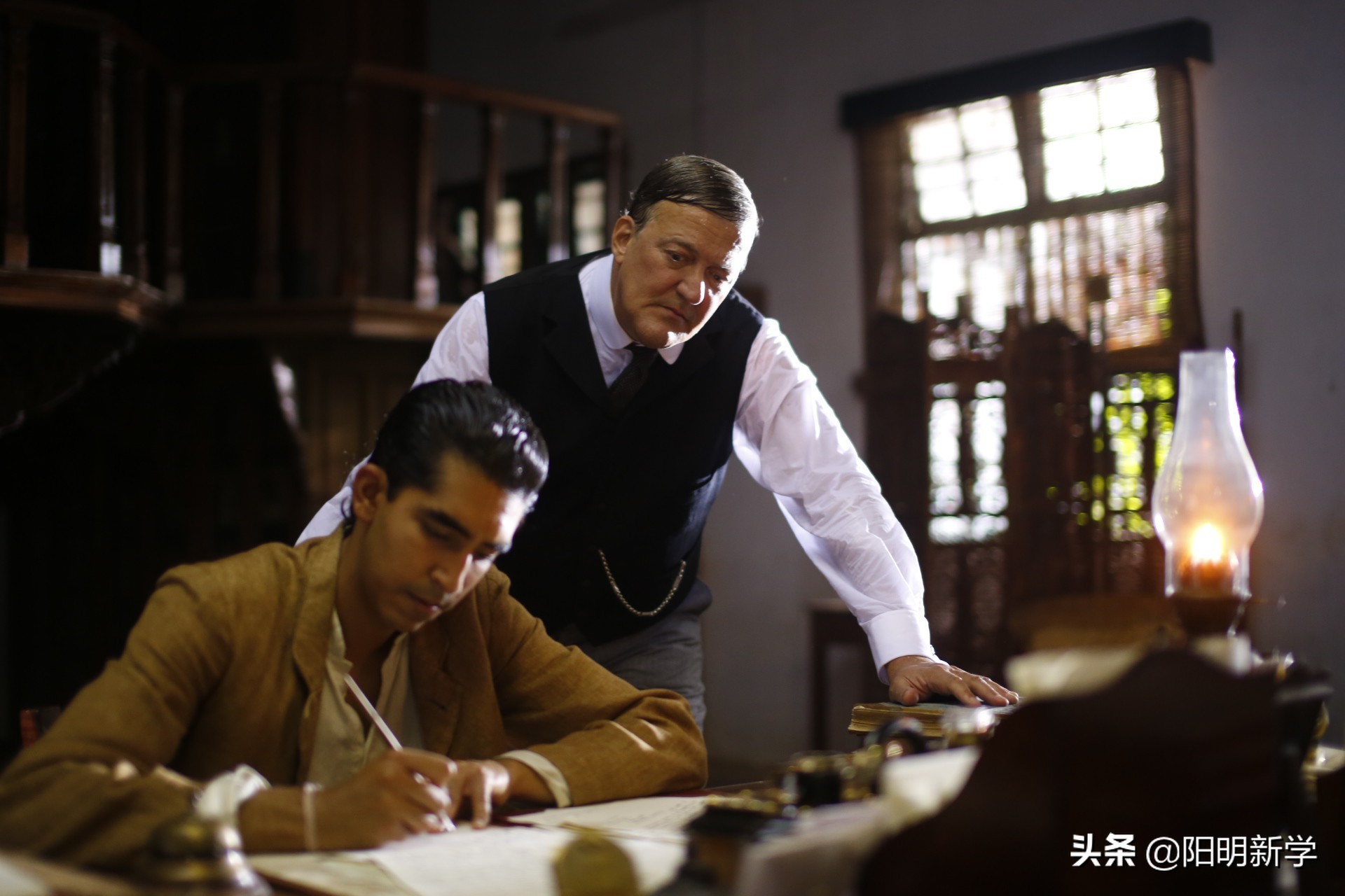 数学家证明黑洞存在,千年一遇的哲学大师