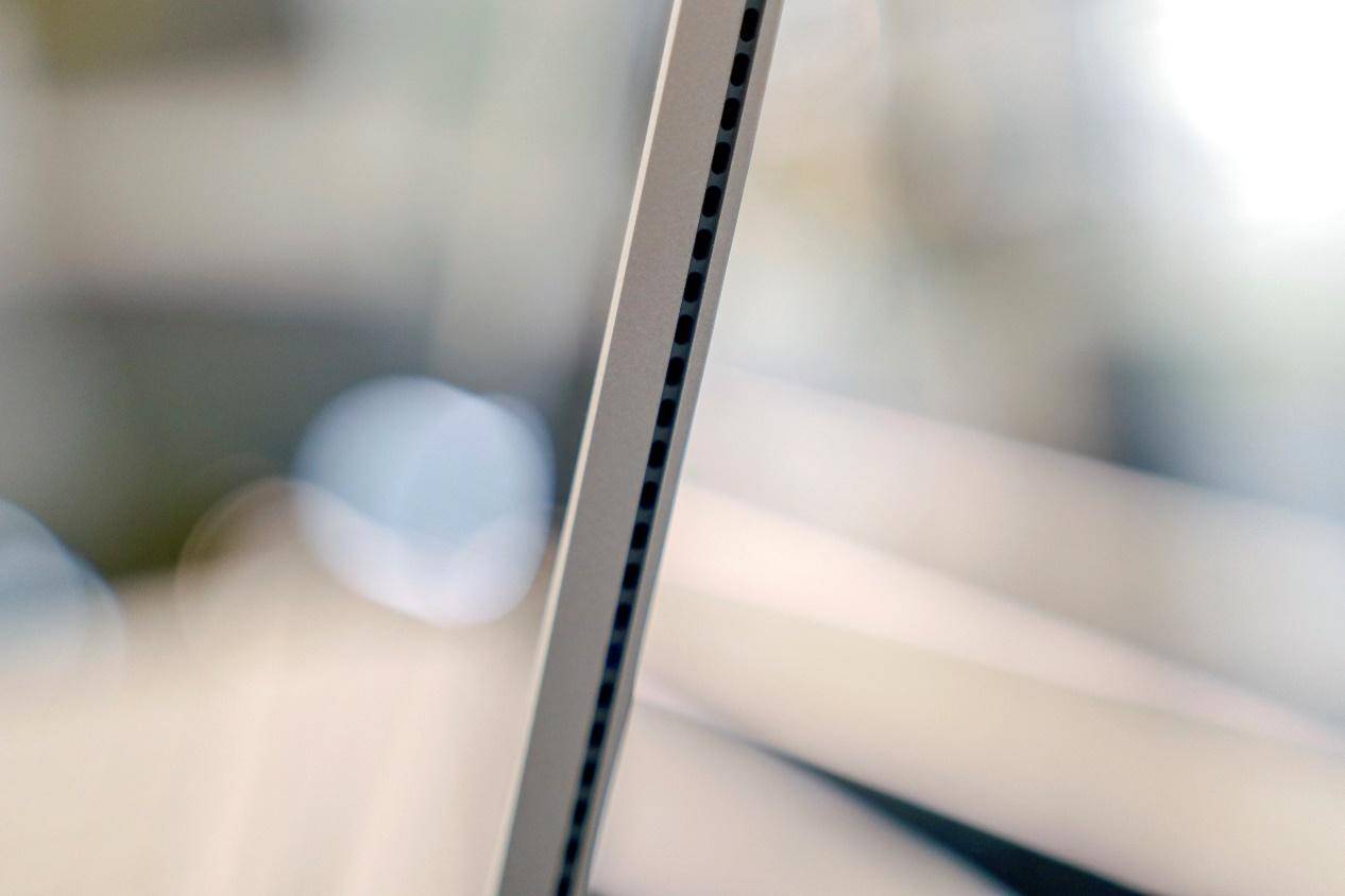 surfacebook2上市时间,surfacebook2现在还值得买吗