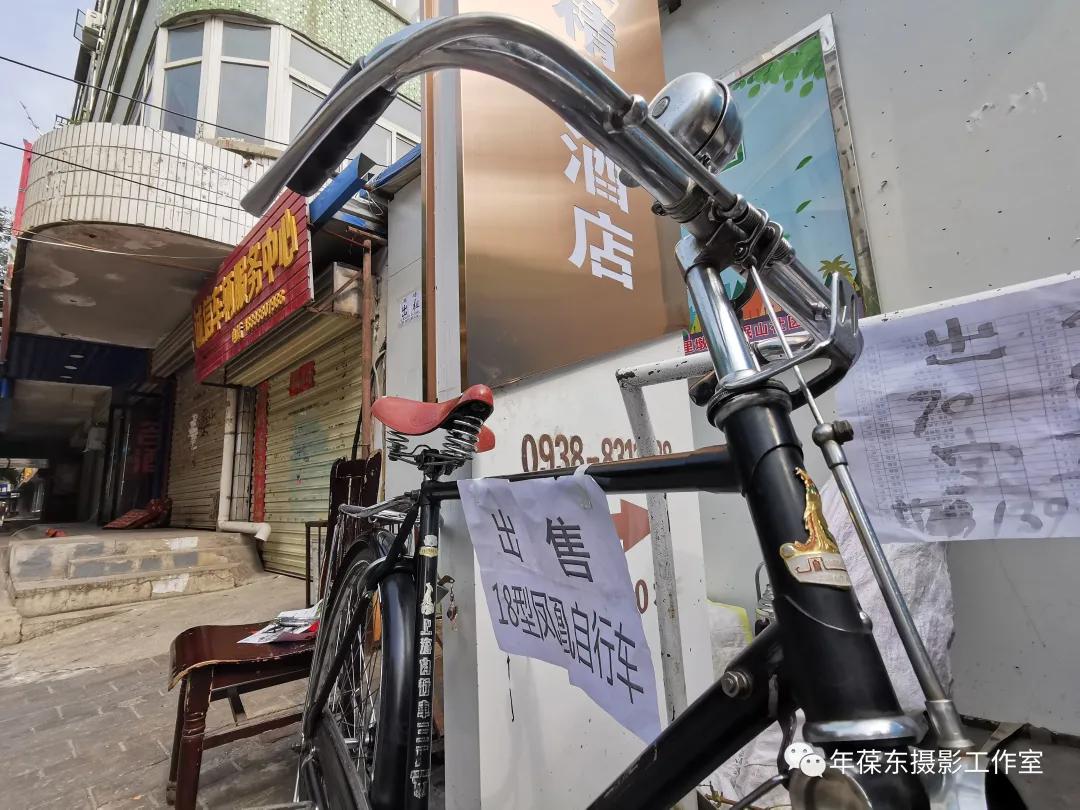 旧凤凰自行车能卖多少钱,上海老式凤凰自行车还有卖的吗