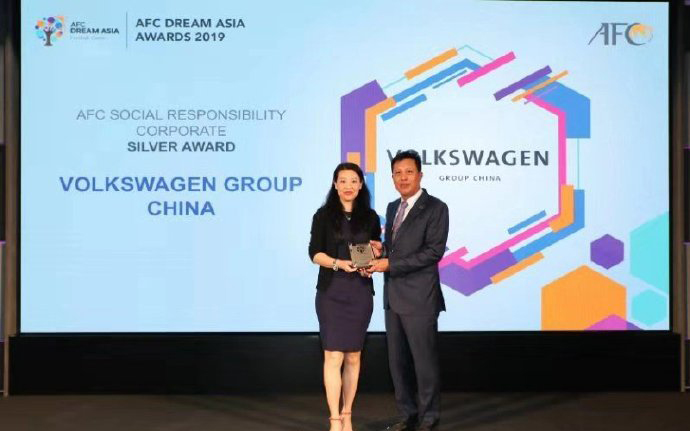 沃尔夫斯堡教练团,沃尔夫斯堡有几个足球俱乐部