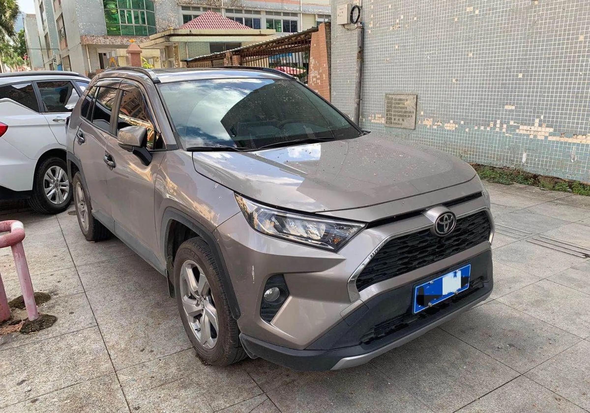 今天愚人节，我交荣放作业