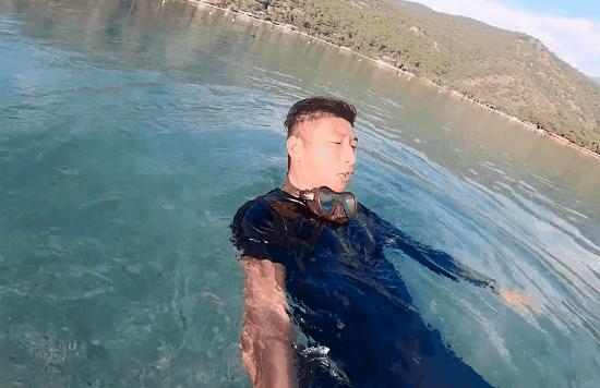 在死海沉浮，探秘无人岛，真正的航海生活比书里精彩一百倍