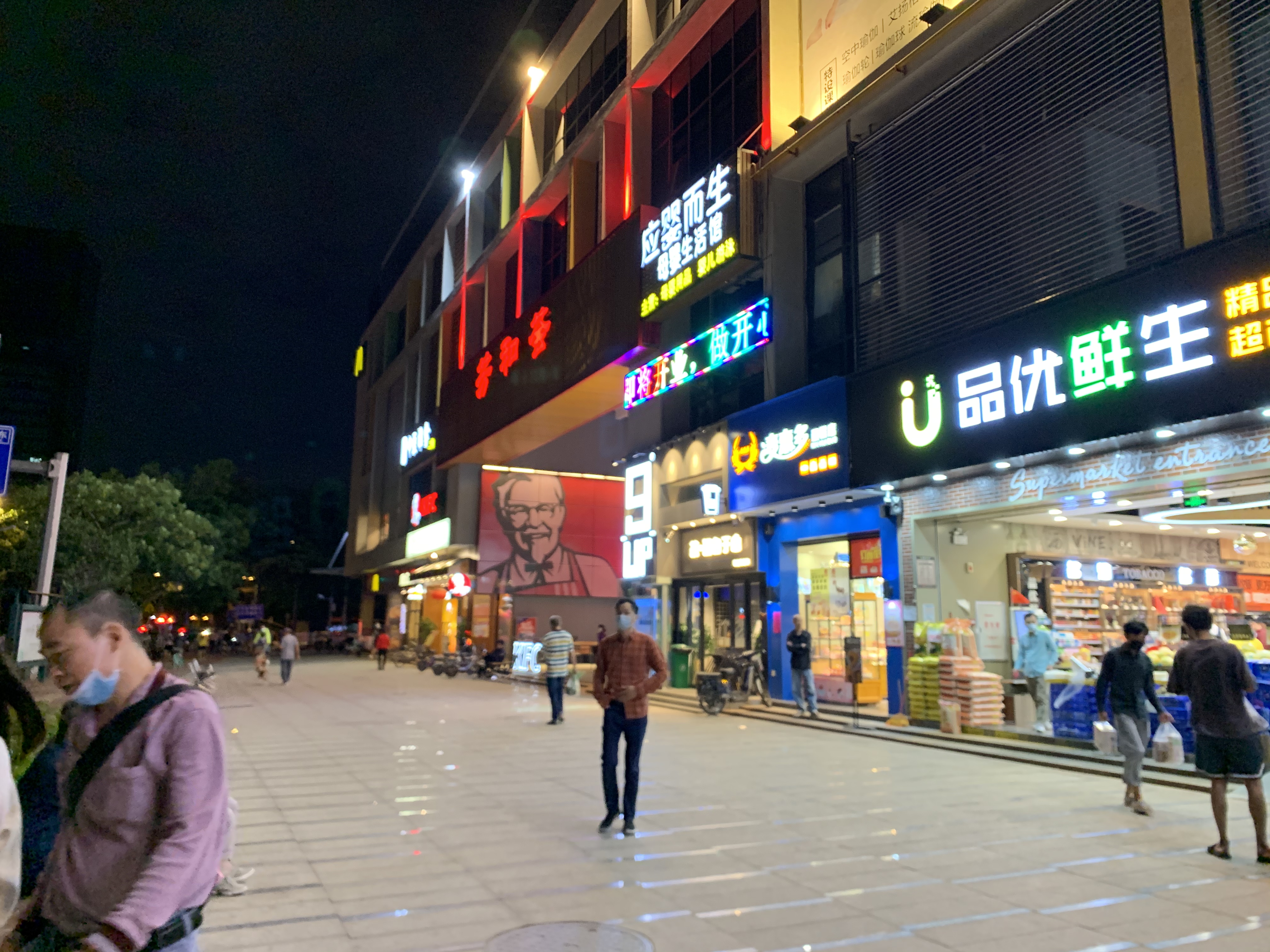 华为最新旗舰和苹果13哪个值得买,华为两年前的旗舰手机值得买吗