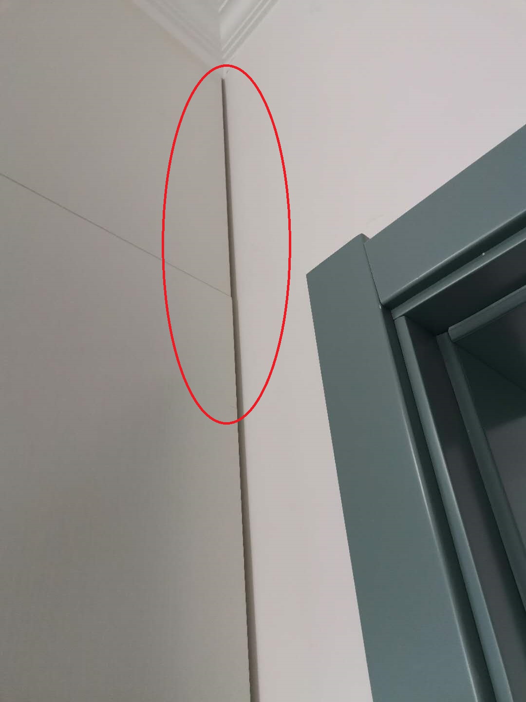 家装柜子和墙的缝隙怎么处理,装修衣柜缝隙