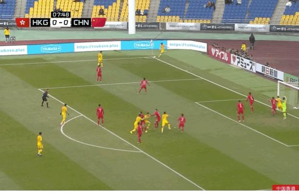 2-0！中国足球终于赢了，结束6场不胜尴尬，送对手东亚杯9连败