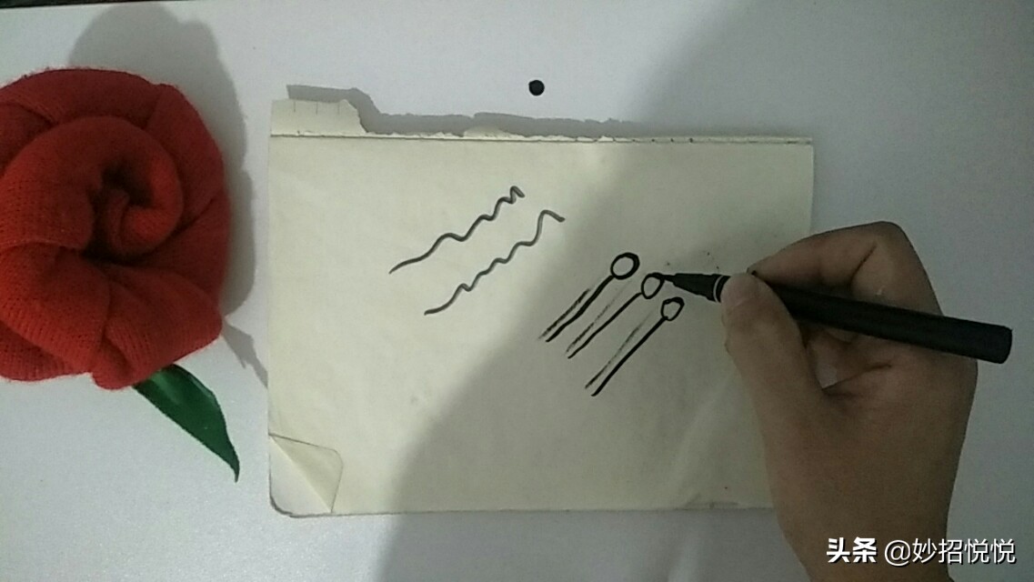 马克笔水彩笔记号笔怎么擦掉,眼线笔怎么用记号笔画