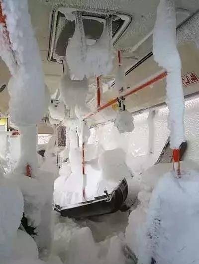 零下40度穿泳衣,零下三十度泳装