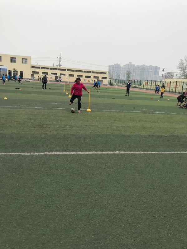 小学体育教师个人专项技能展示,许昌市中小学体育教师基本功大赛