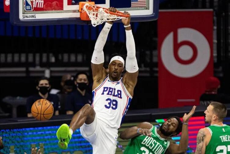 詹姆斯哈登空接,nba空接传球怎样才能通关