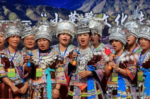 一方市民休闲、健身之地，被人们形象地喻为苗山“鸟巢”