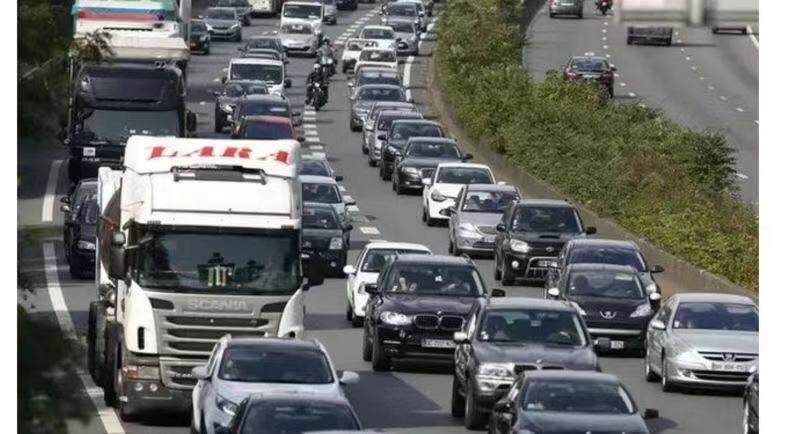 快下高速的时候快没油了怎么办,怎么防止跑高速没油