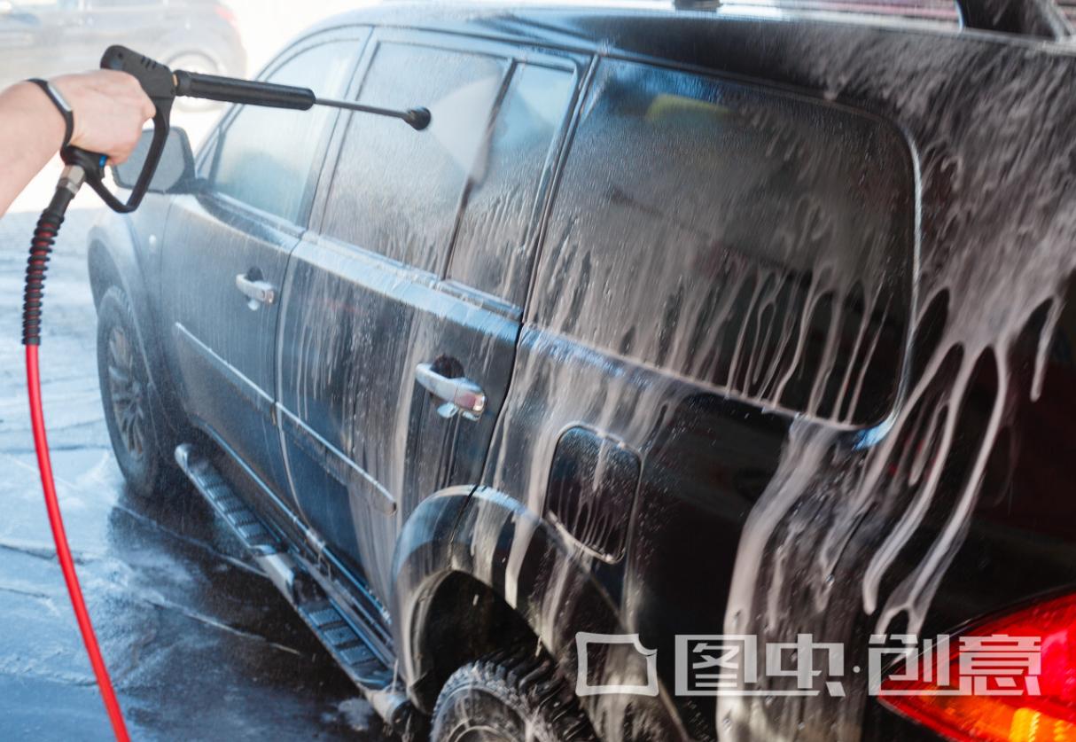汽车漆面静电灰怎么去除,汽车漆面容易沾灰
