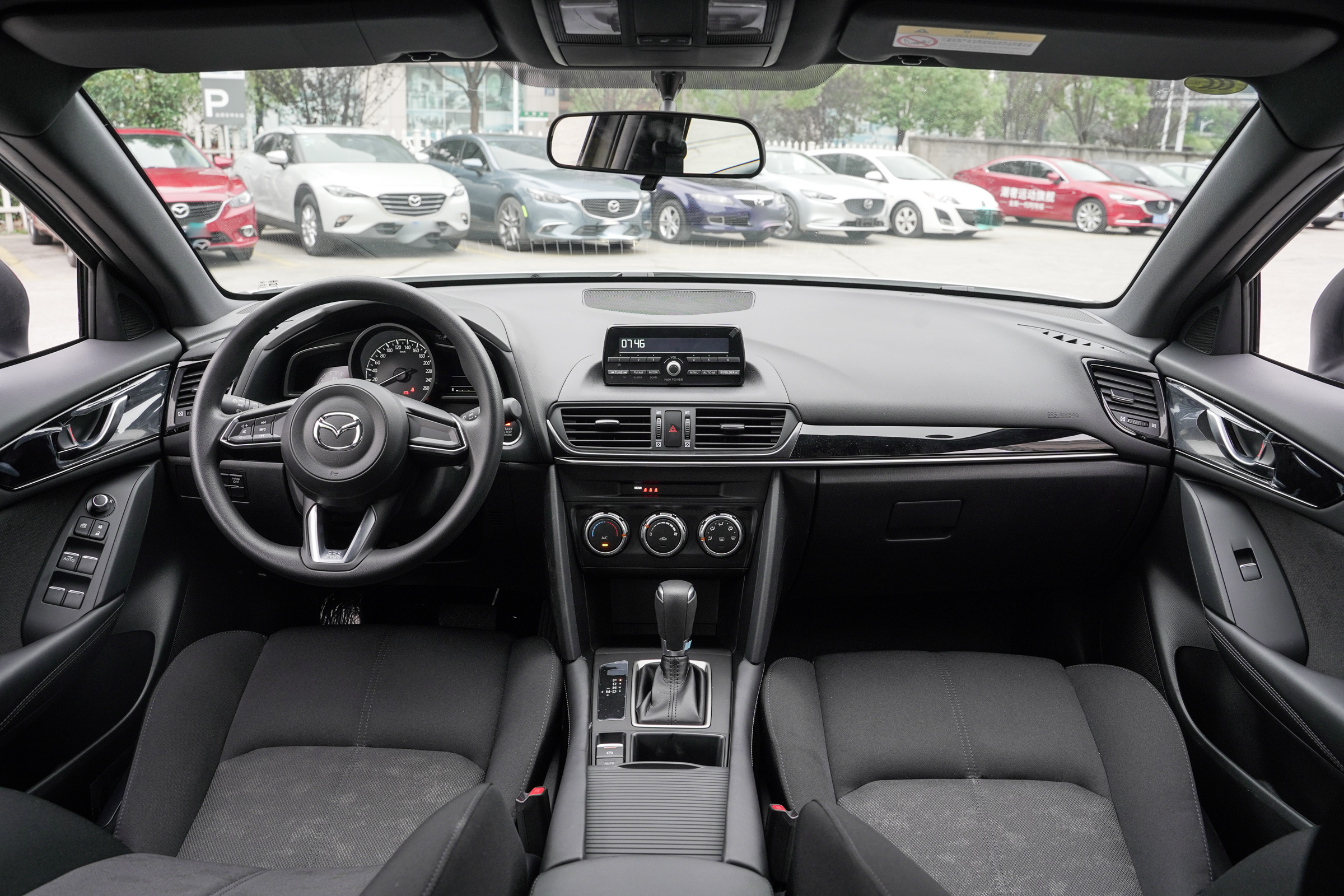 马自达cx-42018款2.0l自动两驱蓝天,为什么买马自达cx5的人那么少