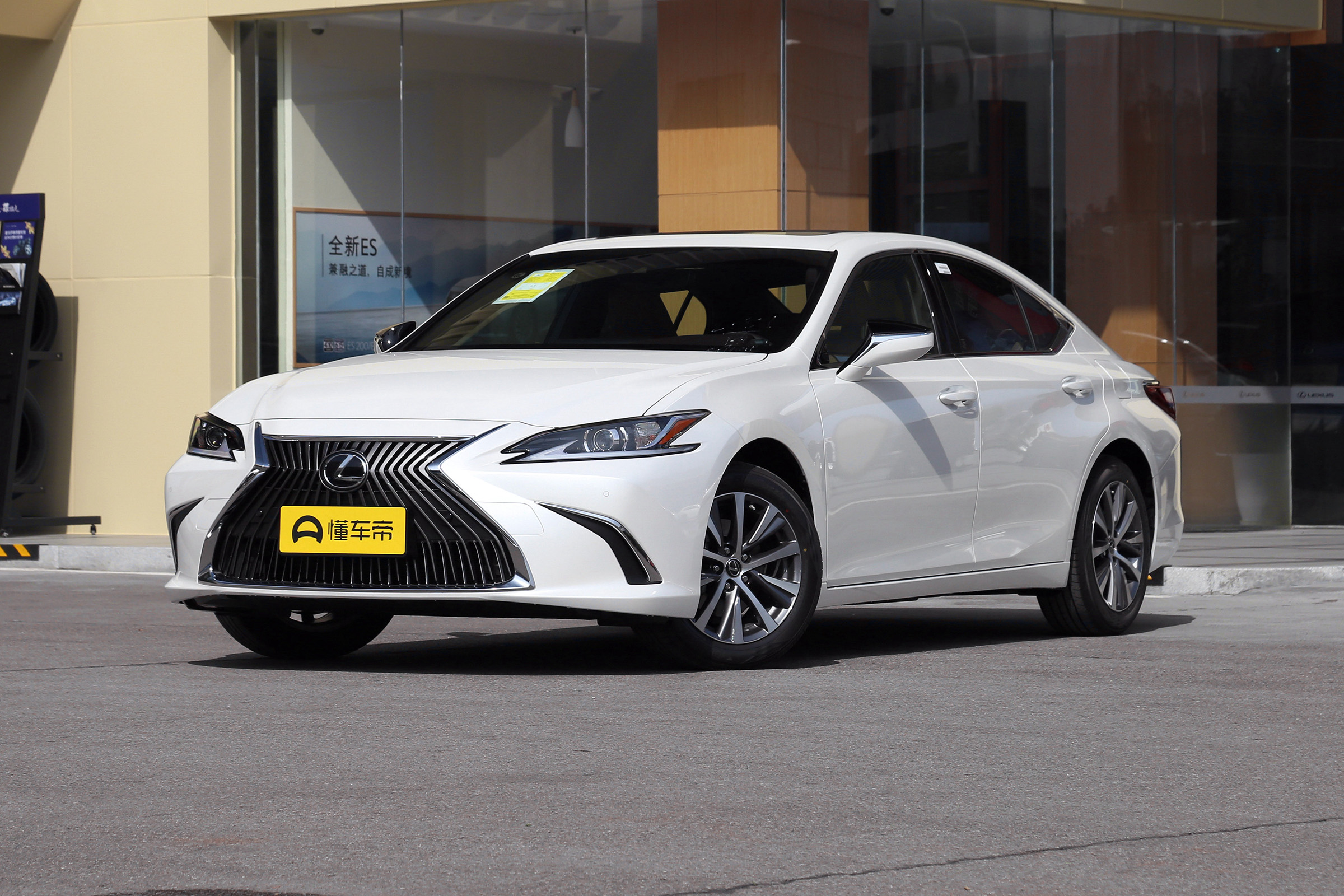 奥迪a4l雷克萨斯es200,奥迪a4l和雷克萨斯es200价格对比