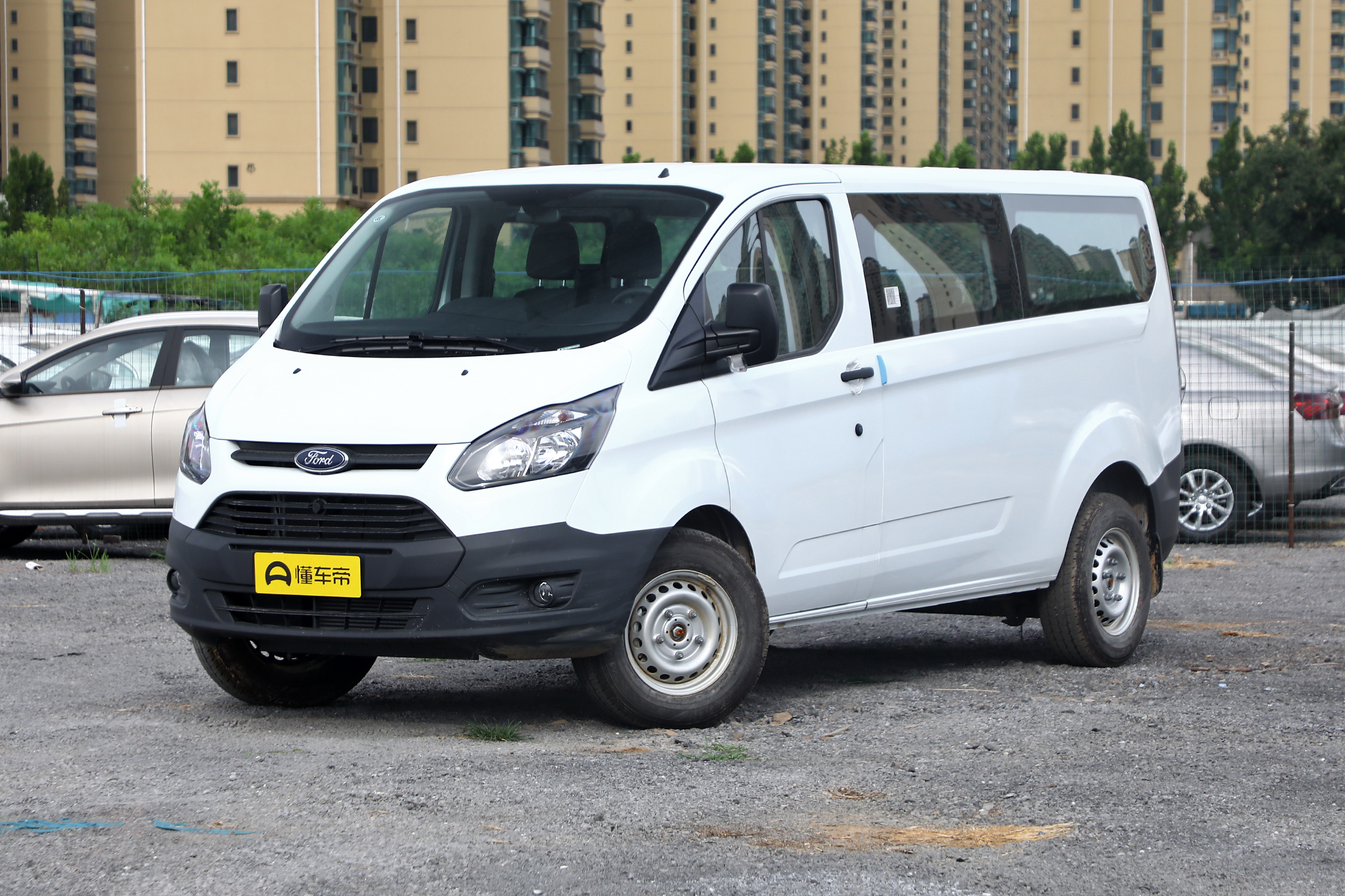 福特新全顺1.5t落地价格,福特新全顺14.98万