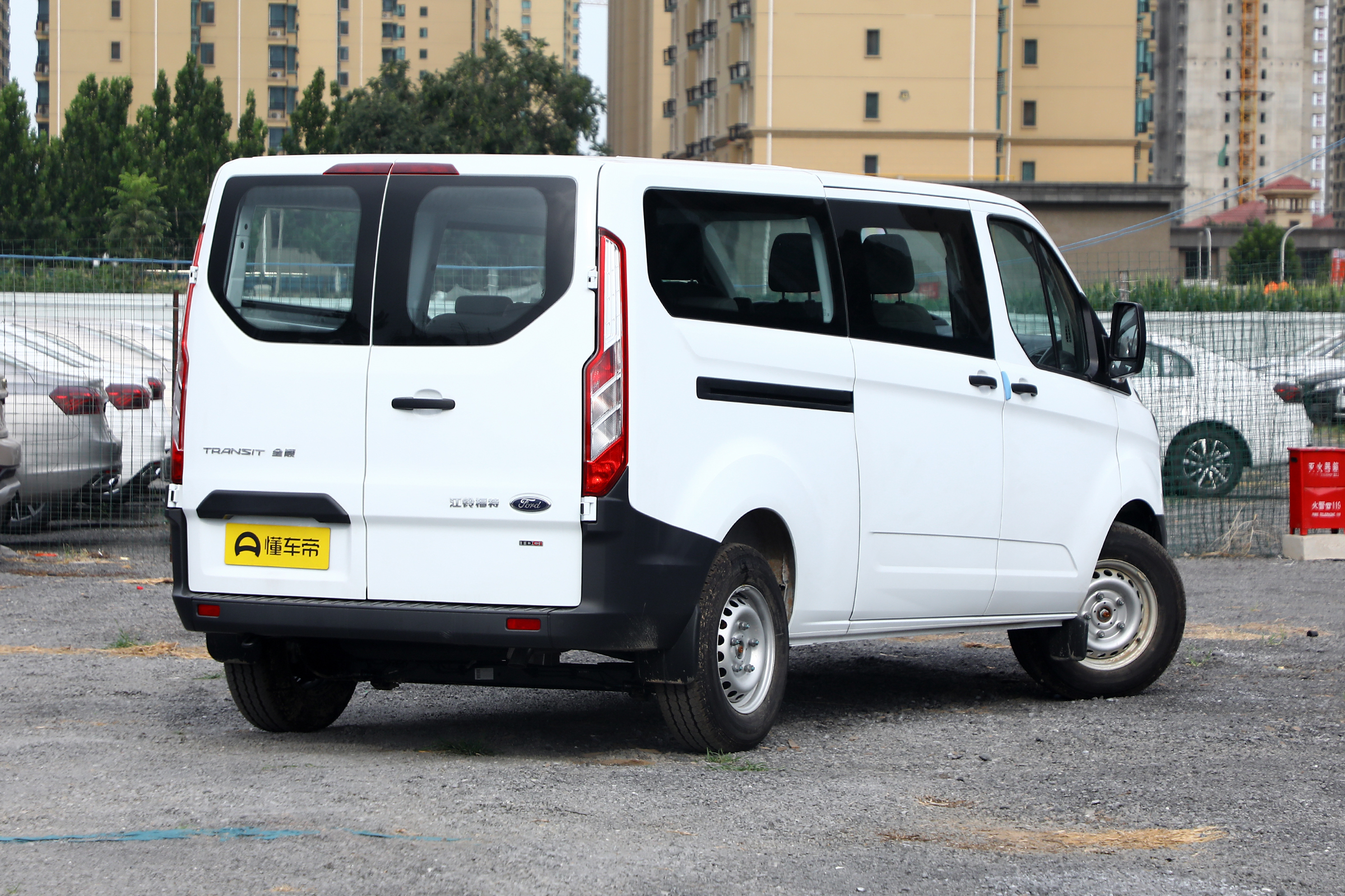 福特新全顺1.5t落地价格,福特新全顺14.98万