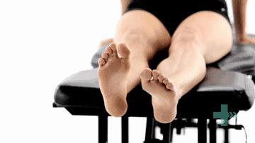 踝关节肿胀期间必须要卧床抬高吗,踝关节扭伤三天肿胀能轻轻活动吗