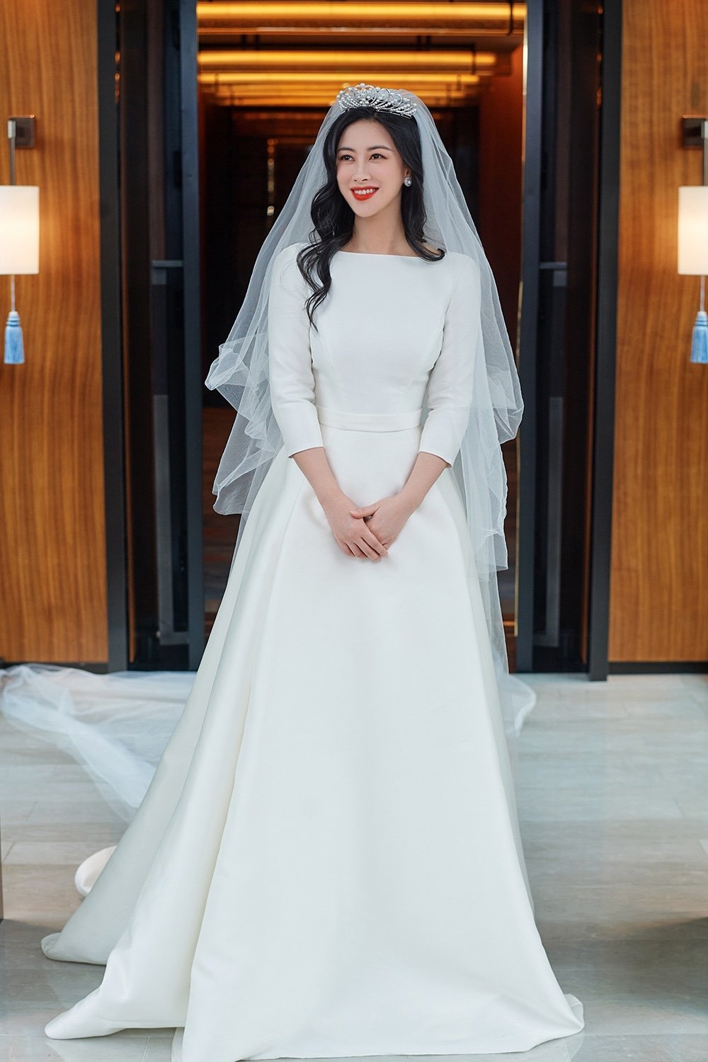 试问女生们，你们哪个能躲得了“婚纱的诱惑”呢？