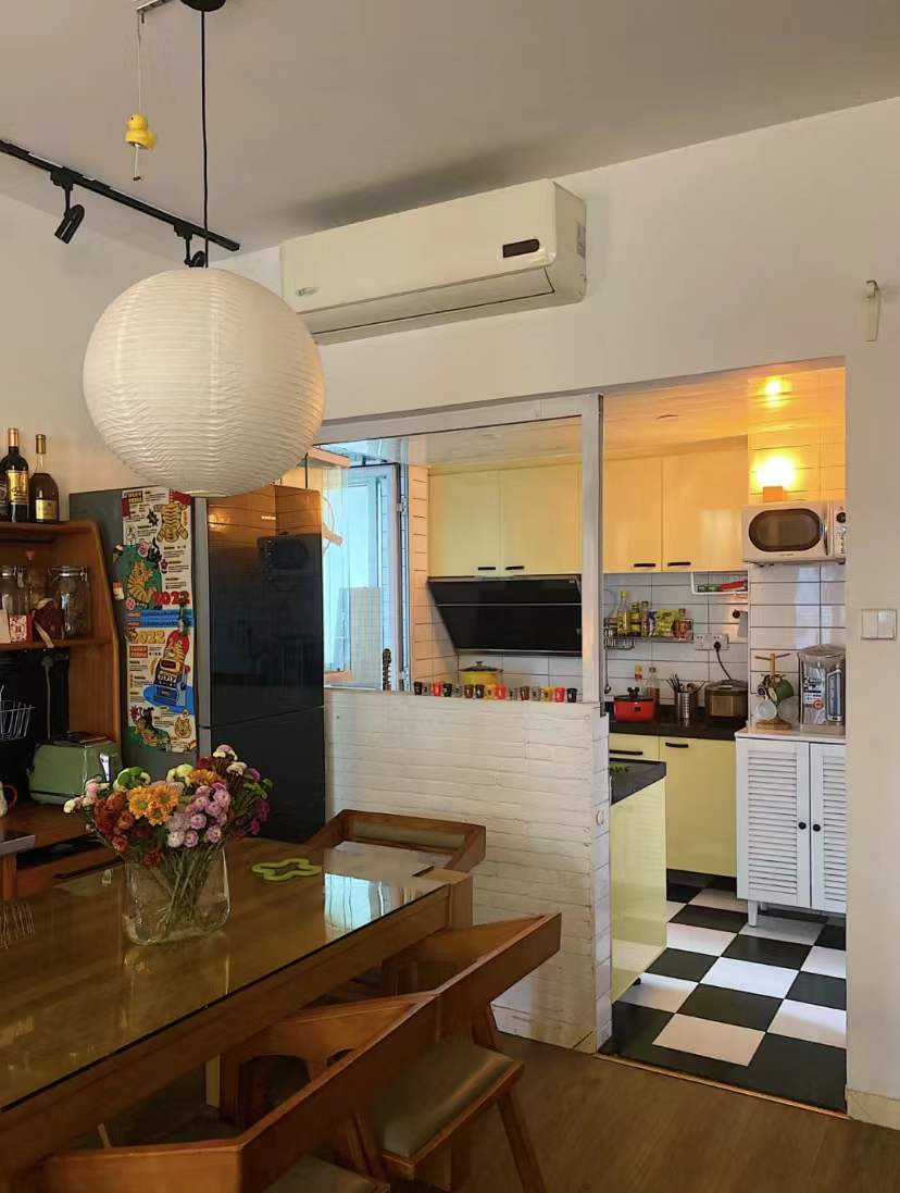 发现一户装修很精致的现代轻奢风,发现一位网友的家因装修风格走红