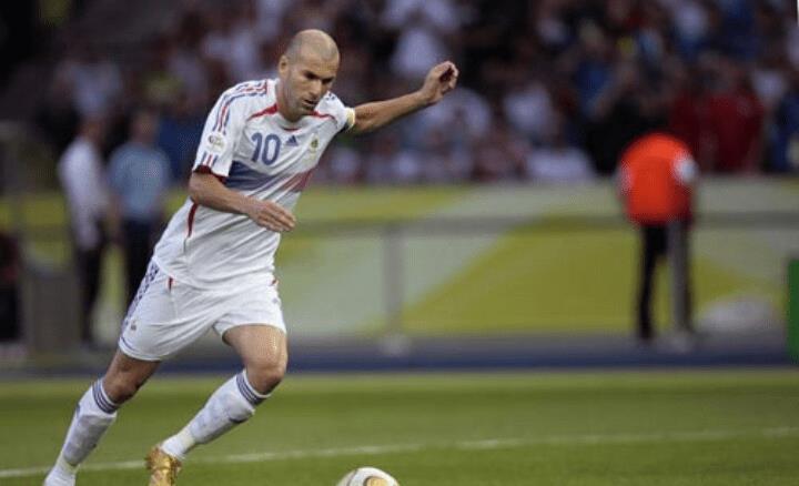 魔笛世界第一中场大师,2023百大球星排行榜莫德里奇