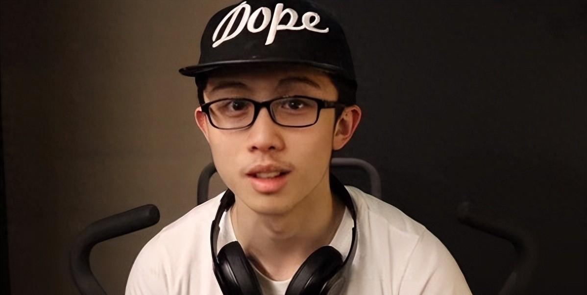 被母亲喂养12年、同床15年，痴狂到畸形的母爱将爱子送进监狱