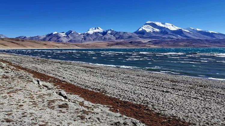 你一定去过许多迷人或神奇的地方,中国境内最值得去的三个地方