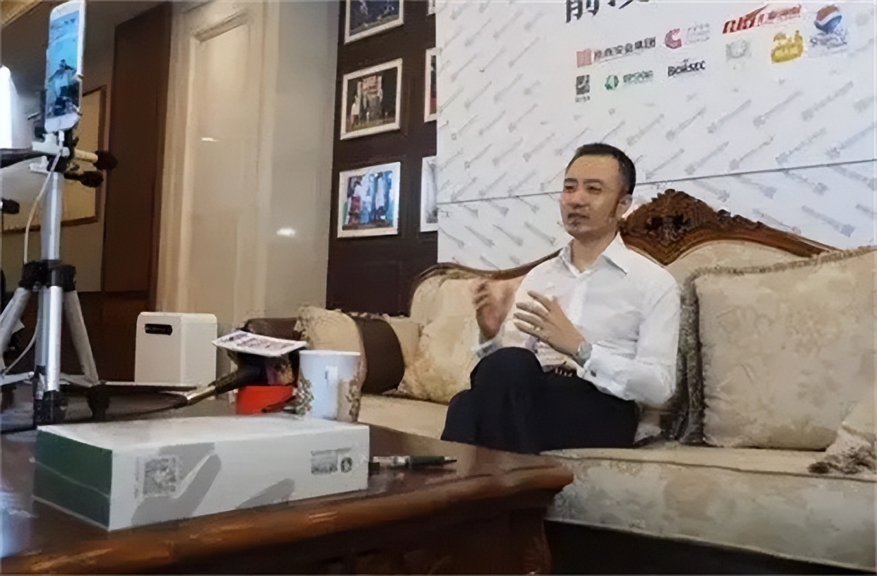 俞凌雄怎样从小长大的,俞凌雄成长经历