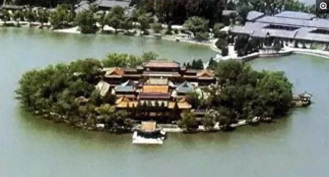 从一片湖泊到中国政治的心脏，中南海有着怎样的历史沉浮？