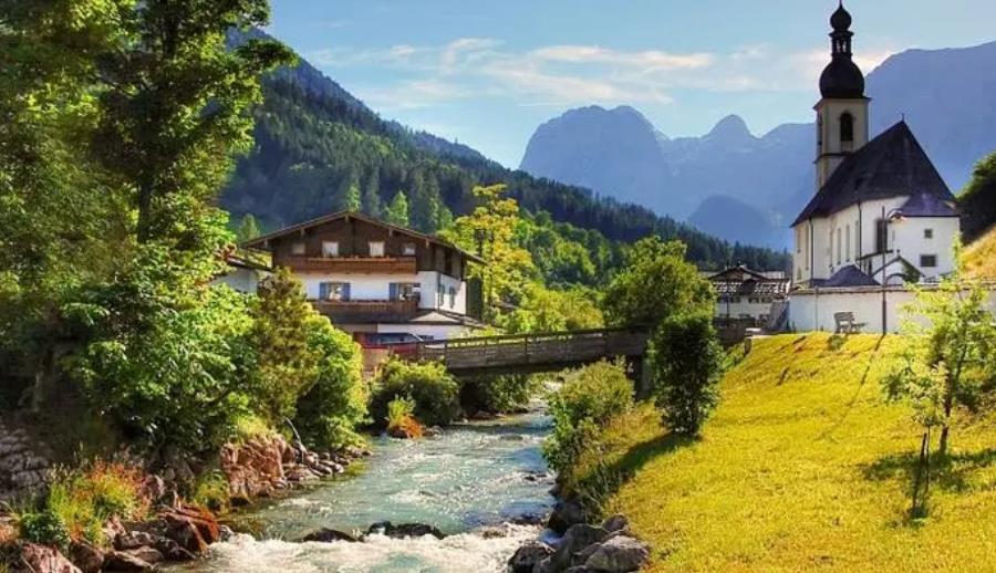 学英语有必要买iEnglish？辅以英文歌曲等趣味内容？